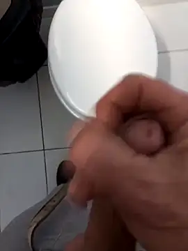 Snapshot of Din0071 chatting on 03.22.25 Din0071 online show from 03.22.25