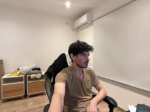 Snapshot of nicolaaaaas chatting on 10.25.25 nicolaaaaas online show from 10.25.25