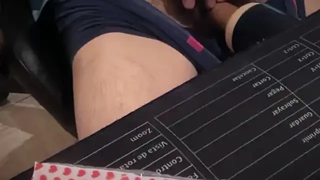 Snapshot of nicolaaaaas chatting on 10.26.25 nicolaaaaas online show from 10.26.25