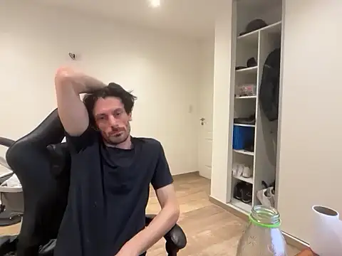 Snapshot of nicolaaaaas chatting on 11.07.25 nicolaaaaas online show from 11.07.25