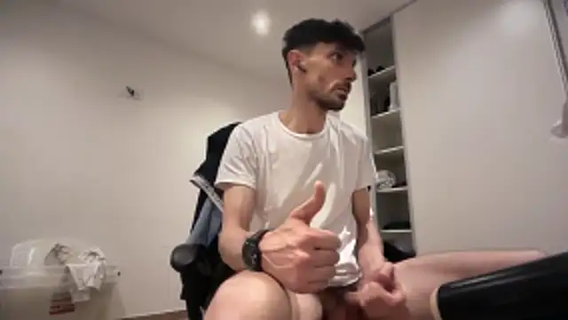 Snapshot of nicolaaaaas chatting on 11.22.25 nicolaaaaas online show from 11.22.25