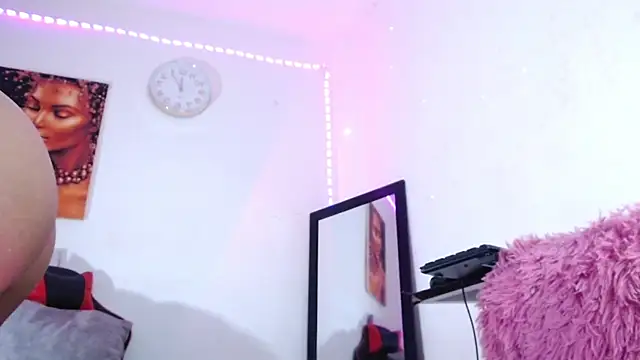 Snapshot of amgeline chatting on 01.08.25 amgeline online show from 01.08.25