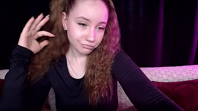 Snapshot of SindiWatsoon chatting on 02.01.25 SindiWatsoon online show from 02.01.25