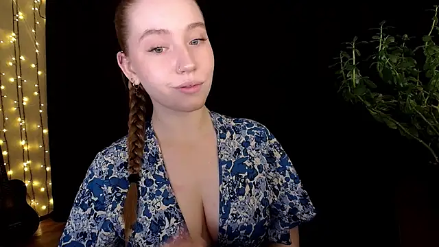 Snapshot of SindiWatsoon chatting on 09.21.25 SindiWatsoon online show from 09.21.25