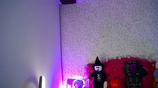 luly pink online show from 10.24.25