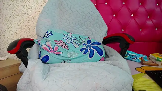 luly pink online show from 11.29.25