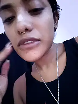 VictoireFeller online show from 10.13.25