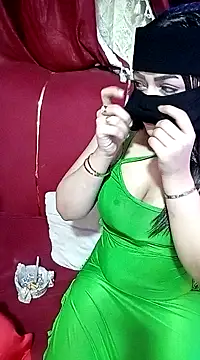 Snapshot of Meral1 chatting on 02.13.25 Meral1 online show from 02.13.25