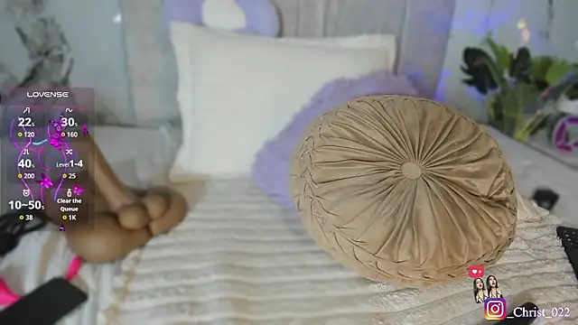 christal cutee online show from 03.30.26