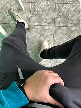 Snapshot of onbifeet chatting on 03.22.26 onbifeet online show from 03.22.26