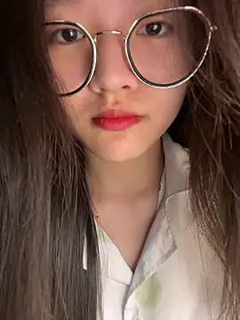 Krixxi22 online show from 11.24.25