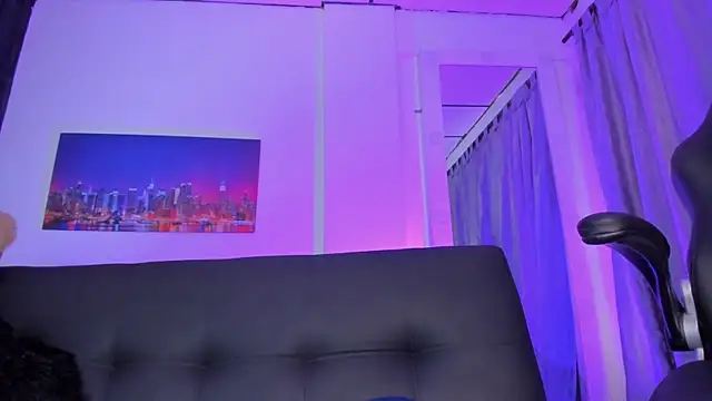 Snapshot of sam_carsonx chatting on 03.21.25 sam carsonx online show from 03.21.25