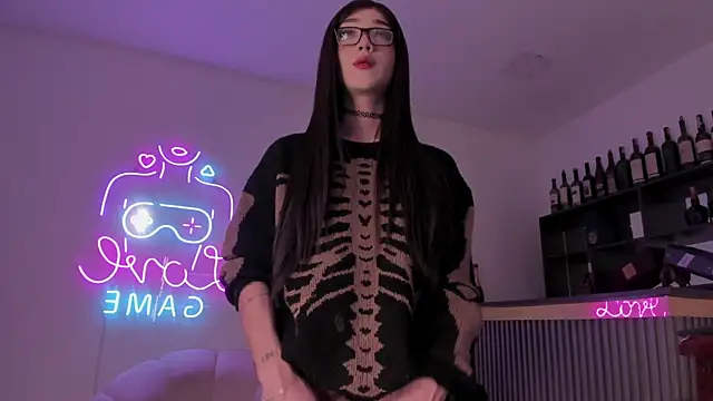 Bonnie Luxury online show from 10.23.25