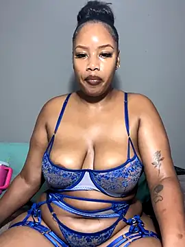 MimiCurves online show from 11.20.25