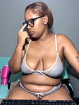 MimiCurves online show from 11.23.25