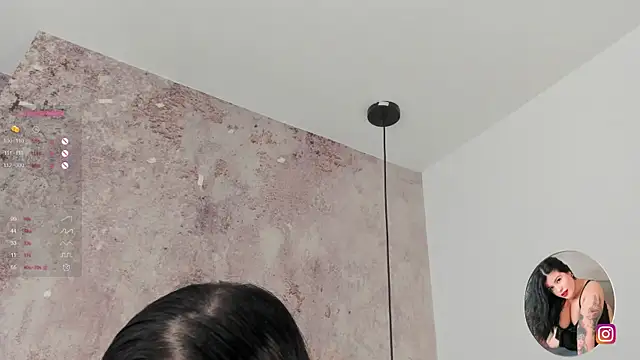 Snapshot of Scarlett_grey1 chatting on 02.15.25 Scarlett grey1 online show from 02.15.25