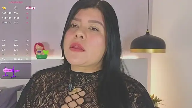 Snapshot of Scarlett_grey1 chatting on 11.19.25 Scarlett grey1 online show from 11.19.25