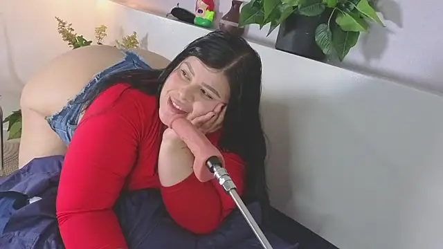 Snapshot of Scarlett_grey1 chatting on 02.05.26 Scarlett grey1 online show from 02.05.26