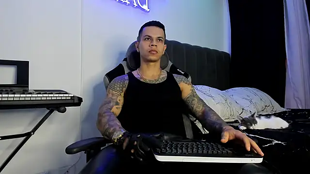 Aron Dark online show from 02.22.25