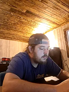 Snapshot of daddysmalldick502 chatting on 09.17.25 daddysmalldick502 online show from 09.17.25