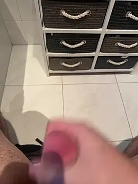 Deralboaus01 online show from 03.31.26