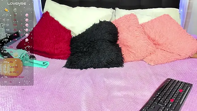 Hanna horny  online show from 02.06.25