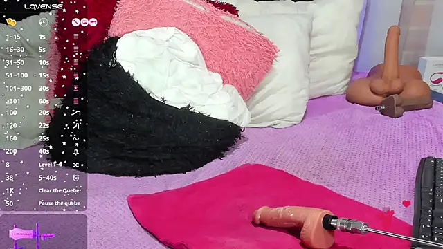 Hanna horny  online show from 03.10.25