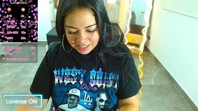 Snapshot of martinna_tay chatting on 02.03.25 martinna tay online show from 02.03.25