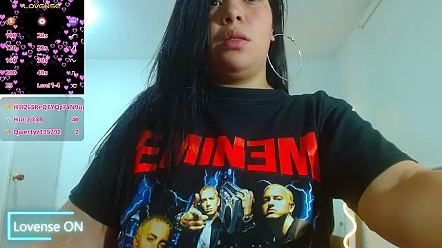 Snapshot of martinna_tay chatting on 02.10.25 martinna tay online show from 02.10.25