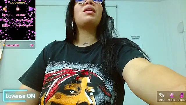 Snapshot of martinna_tay chatting on 03.06.25 martinna tay online show from 03.06.25