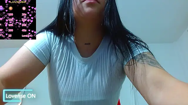 Snapshot of martinna_tay chatting on 03.13.25 martinna tay online show from 03.13.25