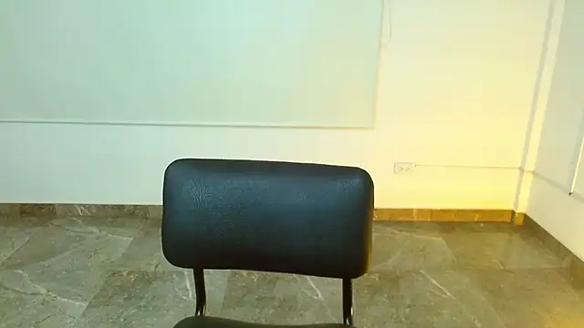 Snapshot of martinna_tay chatting on 03.16.25 martinna tay online show from 03.16.25