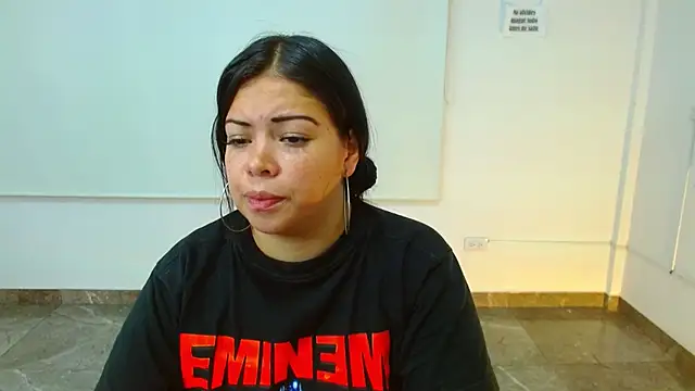 Snapshot of martinna_tay chatting on 03.17.25 martinna tay online show from 03.17.25