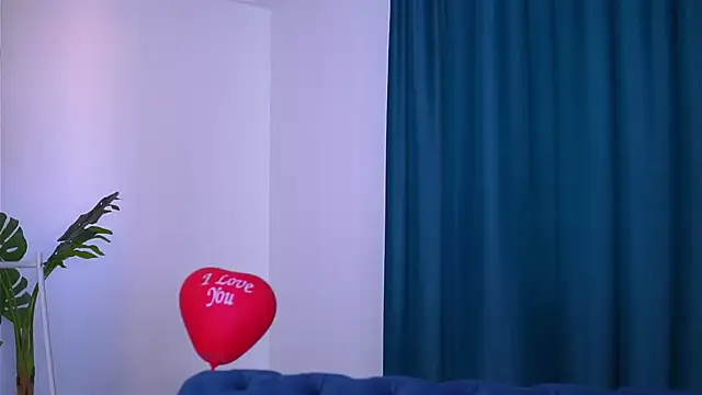 LovingBlondie online show from 02.21.25