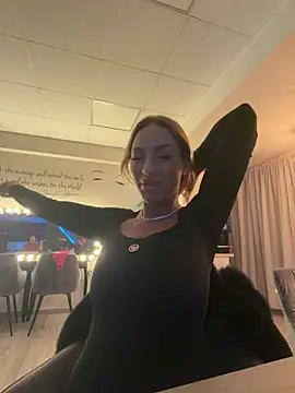 LovingBlondie online show from 02.09.26