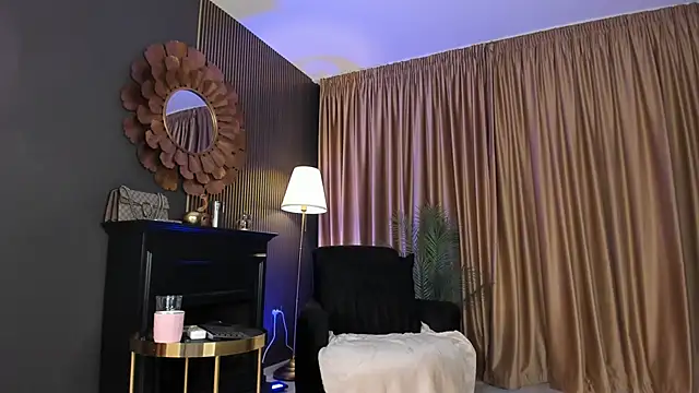 LovingBlondie online show from 06.18.26