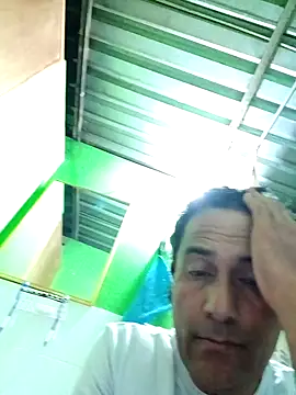 Snapshot of Janle_19c chatting on 02.08.25 Janle 19c online show from 02.08.25