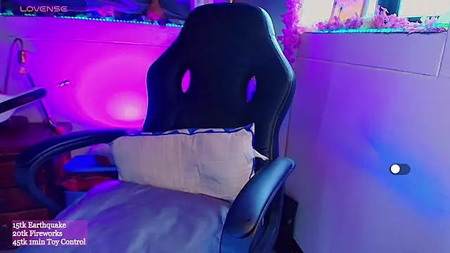 mariana scott   online show from 09.15.25