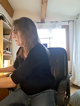 SpiceLea online show from 12.12.24