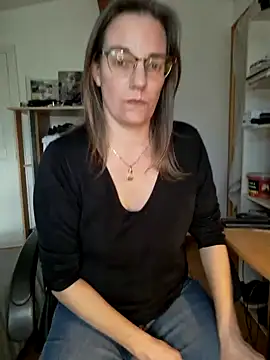 SpiceLea online show from 12.21.24