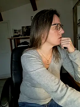 SpiceLea online show from 12.22.24