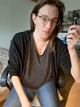 SpiceLea online show from 03.03.25