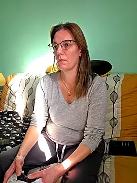 SpiceLea online show from 10.23.25