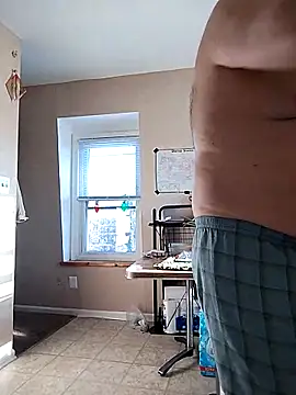 Snapshot of DARemo42O chatting on 12.22.24 DARemo42O online show from 12.22.24