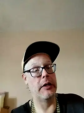 Snapshot of DARemo42O chatting on 03.03.25 DARemo42O online show from 03.03.25