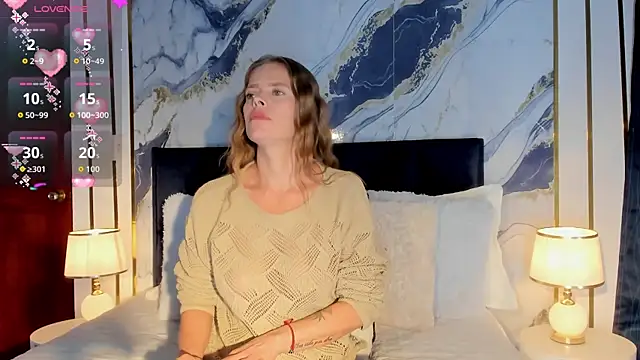 Snapshot of Laurablue chatting on 05.23.26 Laurablue online show from 05.23.26