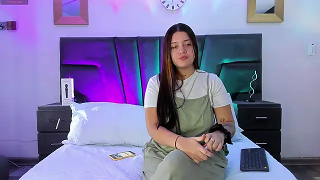 AndreaAndKarina online show from 01.14.25