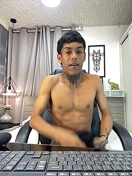 Snapshot of Alan_Cute18 chatting on 02.11.26 Alan Cute18 online show from 02.11.26