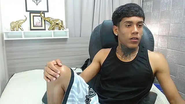 Snapshot of Alan_Cute18 chatting on 02.14.26 Alan Cute18 online show from 02.14.26