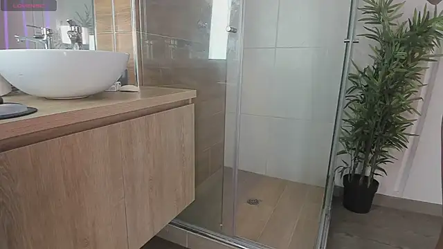 Snapshot of Angelbae- chatting on 01.29.25 Angelbae- online show from 01.29.25